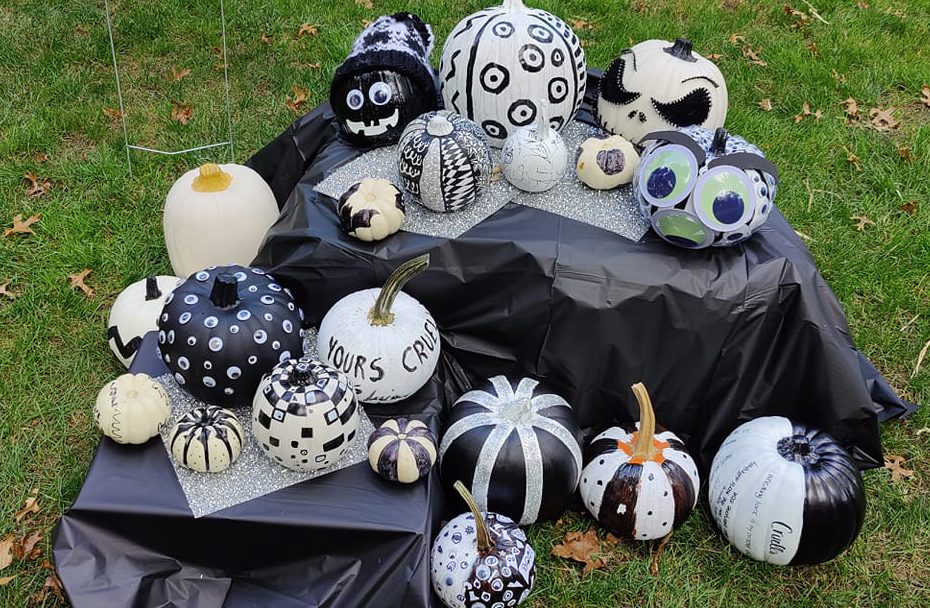 Rutherford Arts Council display at Pumpkin People in the Park 2021